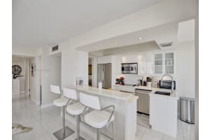 18011 Biscayne Blvd 1904, Aventura