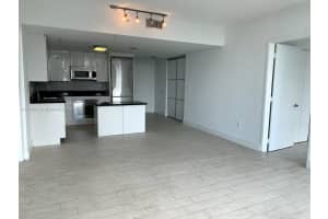 92 SW 3rd St APT 3903, Miami, FL 33130, Sold 09/30/25