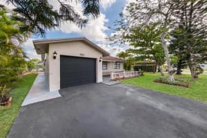 9103 Nw 81st Ct Tamarac, FL 33321 - MLS#A11793130