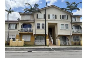 8838 W Flagler St 202, Miami