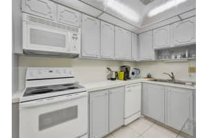 3113 S Ocean Drive 603, Hallandale Beach