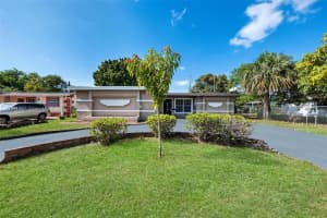 6421 Nw 24th Pl, Sunrise