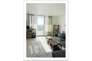 5825 Collins Ave Ph1b Miami Beach, FL 33140 - MLS#A11793532