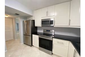 2500 Parkview Dr APT 519, Hallandale Beach, FL 33009, - MLS#A11793577