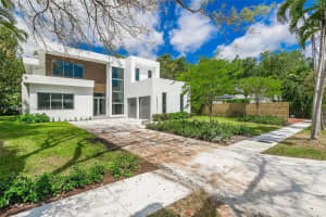 2730 Sw 17th Ave, Miami