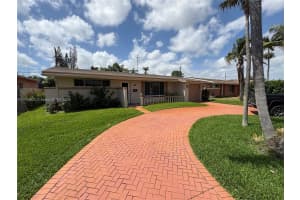 6612 Dahlia Dr Miramar, FL 33023 - MLS#A11793625