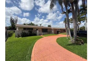 6612 Dahlia Dr Miramar, FL 33023 - MLS#A11793625