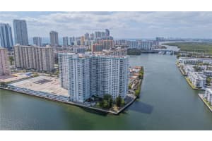 301 174th St APT 401, Sunny Isles Beach, FL 33160, - MLS#A11793633