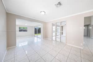 9330 Nw 39th St Sunrise, FL 33351 - MLS#A11793648