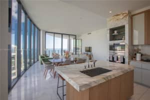 2821 S Bayshore Dr 20d, Miami