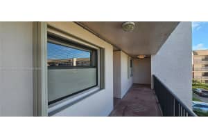 10207 Sunrise Lakes Blvd, Sunrise, FL 33322, Sold 08/28/25