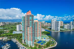 3370 Hidden Bay Dr 313, Aventura