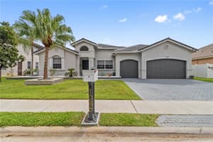 1046 SW 159th Way, Pembroke Pines, FL 33027, Sold 08/13/25