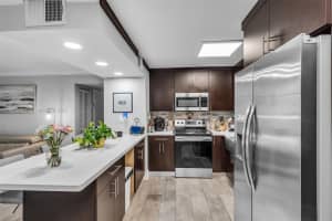7215 Miami Lakes Dr, Miami Lakes, FL 33014, Sold 08/15/25