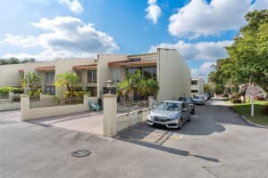 741 E Coco Plum Cir APT 8, Plantation, FL 33324, - MLS#A11793980