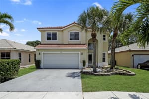 2093 Nw 208th Ter, Pembroke Pines