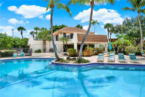 8267 Sw 128th St 208, Pinecrest