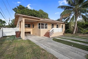 4241 W 1st Ave Hialeah, FL 33012 - MLS#A11794124