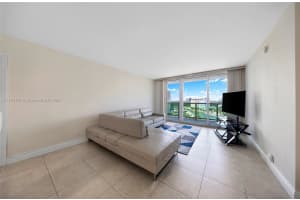 100 Bayview Dr APT 1403, Sunny Isles Beach, FL 33160, - MLS#A11794157