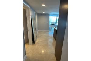 495 Brickell Ave 5211, Miami
