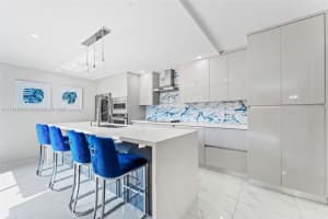 2557 Lakeview Ct #2557, Hollywood, FL 33026, - MLS#A11794192