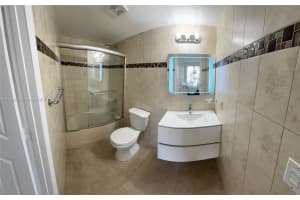 6195 NW 186th St, Hialeah, FL 33015, Sold 06/10/25