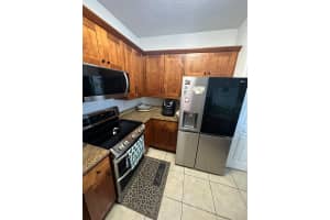 10022 NW 7th St, Miami, FL 33172, Sold 07/19/25
