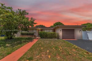 700 NW 76th Ave, Pembroke Pines, FL 33024, Sold 07/25/25