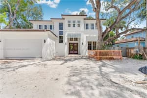6747 Sw 77th Ter, South Miami
