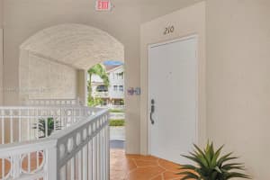 8970 W Flagler St, Miami, FL 33174, Sold 07/25/25