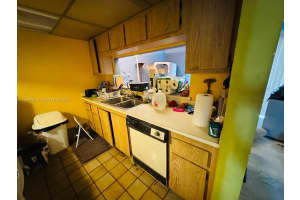 5040 Elmhurst Rd, West Palm Beach, FL 33417, Sold 05/30/25