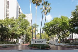 16919 N Bay Rd, Sunny Isles Beach, FL 33160, Sold 07/25/25
