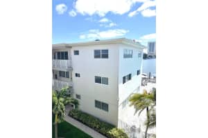 462 Golden Isles Dr APT 301, Hallandale Beach, FL 33009, - MLS#A11794548