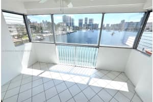 462 Golden Isles Dr APT 301, Hallandale Beach, FL 33009, - MLS#A11794548