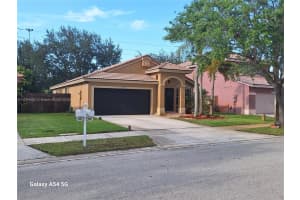 20401 Sw 1st St, Pembroke Pines