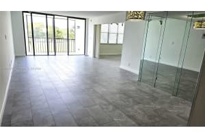 16300 Golf Club Rd 315 Weston, FL 33326 - MLS#A11794750