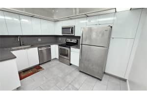 16300 Golf Club Rd 315 Weston, FL 33326 - MLS#A11794750