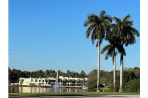 9501 Seagrape Dr, Davie, FL 33324, Sold 07/31/25
