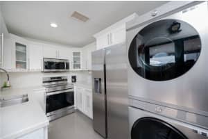 6268 Nw 170th Ter, Hialeah