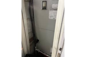 240 E 39th St Hialeah, FL 33013 - MLS#A11795027