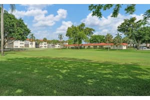 8962 S Hollybrook Blvd 305, Pembroke Pines