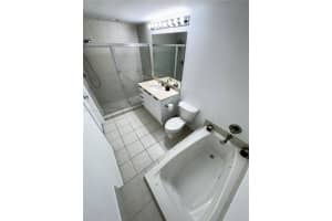 140 S Dixie Hwy APT 921, Hollywood, FL 33020, - MLS#A11795194