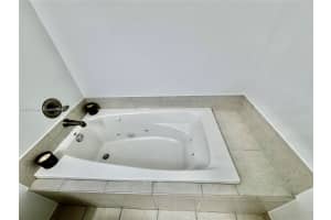 140 S Dixie Hwy APT 921, Hollywood, FL 33020, - MLS#A11795194