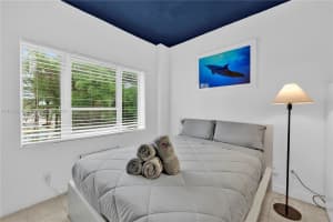255 W 24th St #302, Miami Beach, FL 33140, - MLS#A11795267