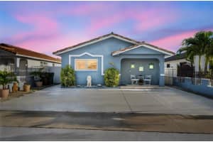 2545 W 72nd St, Hialeah, FL 33016, - MLS#A11795281