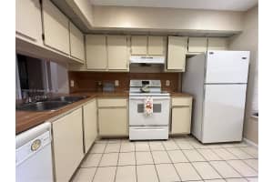 203 Lake Pointe Dr, Oakland Park, FL 33309, Sold 06/03/25