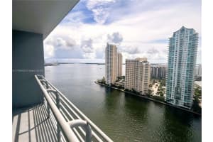 325 Biscayne Blvd, Miami, FL 33131, Sold 08/15/25