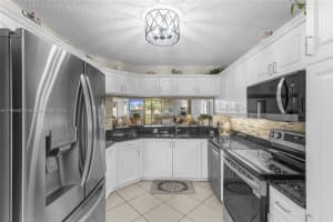 2541 N Nob Hill Rd 205, Sunrise