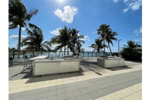 600 NE 36th St, Miami, FL 33137, Sold 06/20/25