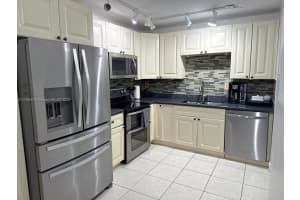 9440 Sw 8th St 123 Boca Raton, FL 33428 - MLS#A11795574